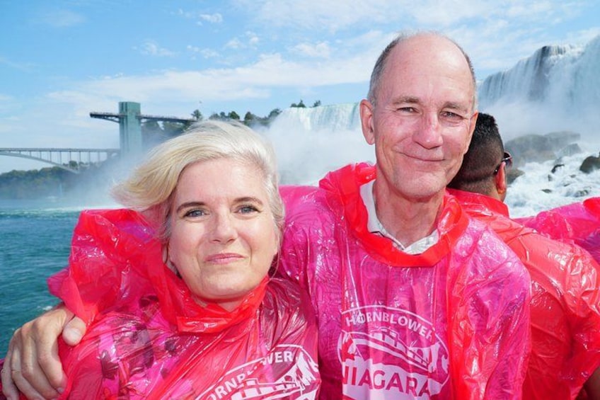 Luxury Small-Group Niagara Falls Day Tour from Toronto with Hornblower Cruise 2