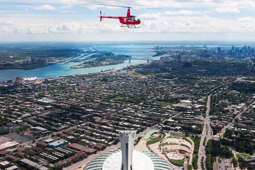 Helicopter Tour Over Montreal 4