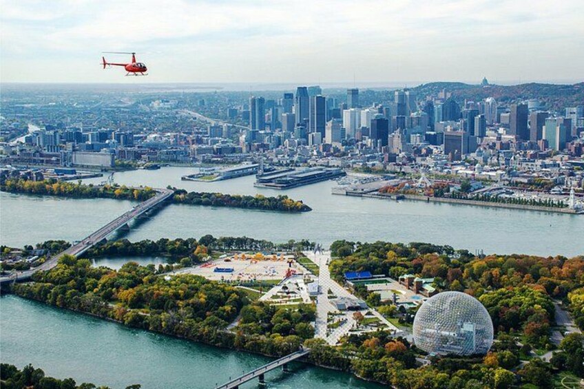Helicopter Tour Over Montreal 4