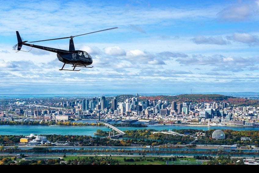 Helicopter Tour Over Montreal 1