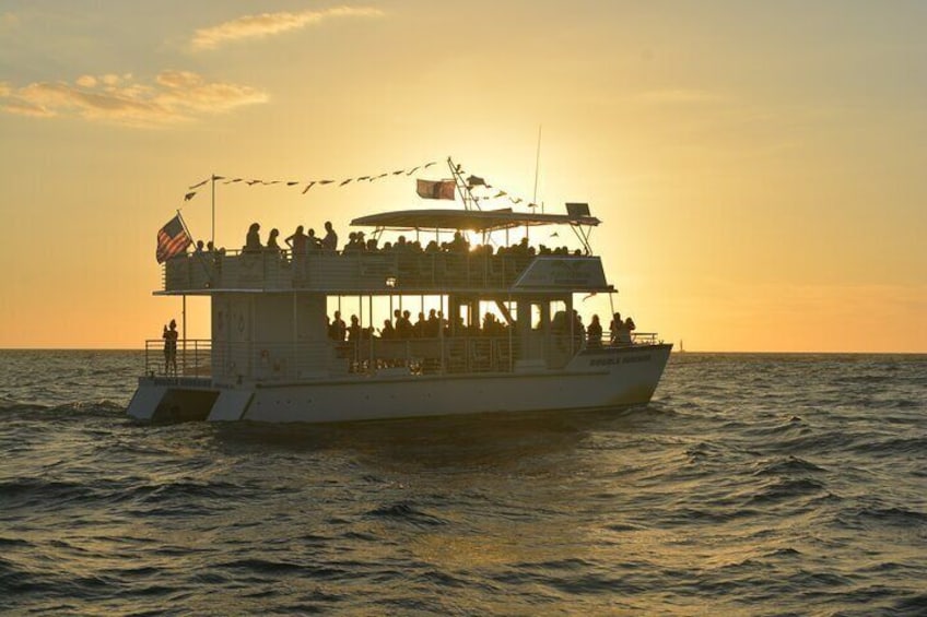 Gulf of Mexico Sunset Cruise from Naples