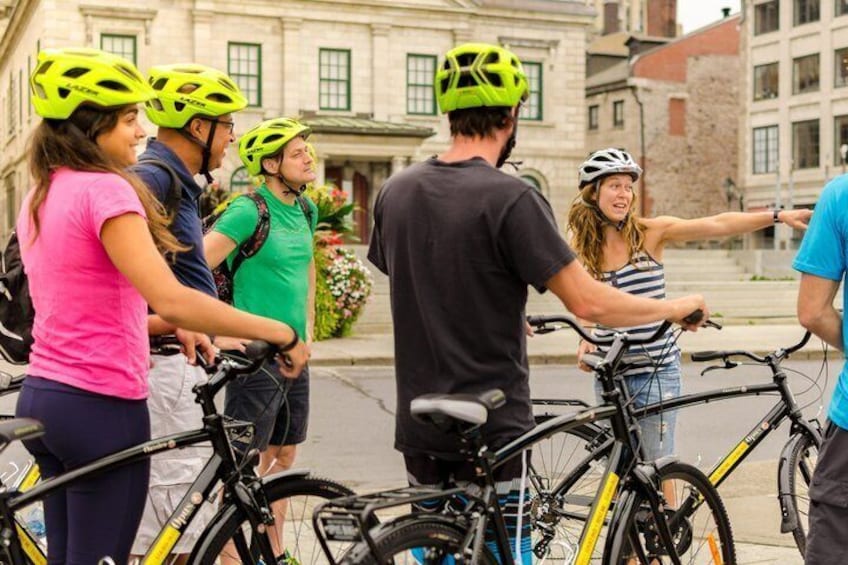 Bike/E-bike tour: Old town, Lachine canal, Islands with wine/beer 3