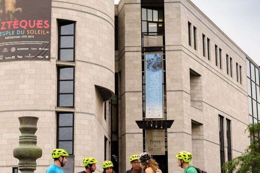 Bike/E-bike tour: Old town, Lachine canal, Islands with wine/beer 2