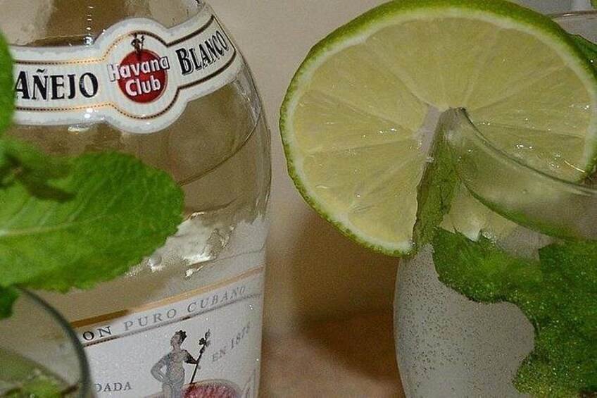 Classic Mojito cocktail 3
