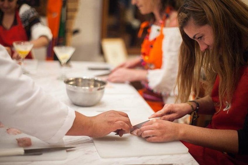 Local Market and Peruvian Cooking Class with Pisco Sour in Cusco 4