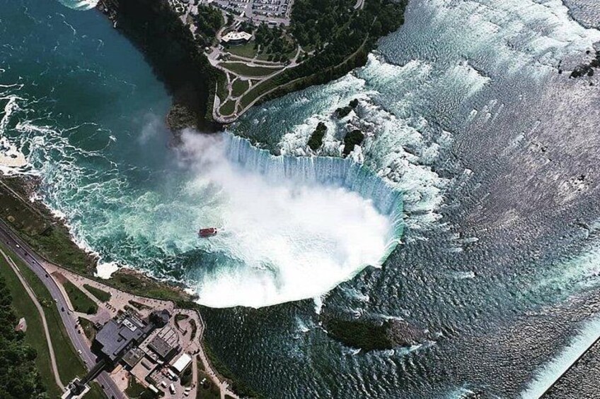 Niagara Falls Grand Helicopter Adventure 1