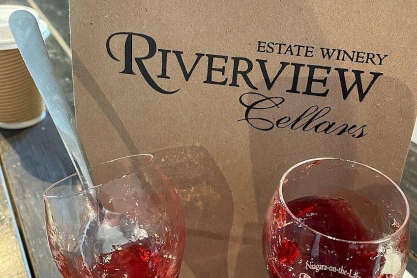 Niagara Wine Tour and Tastings with Transportation 2