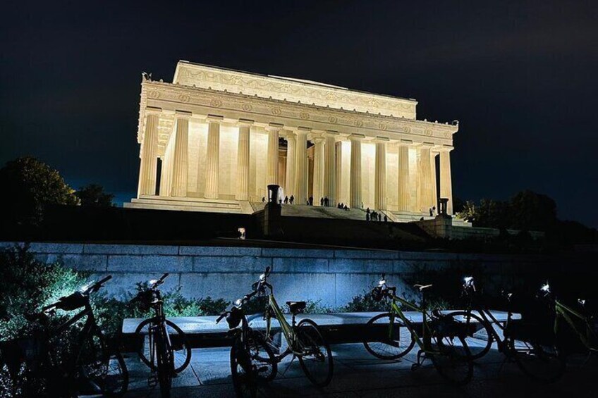 Washington DC Sites at Night Bike Tour