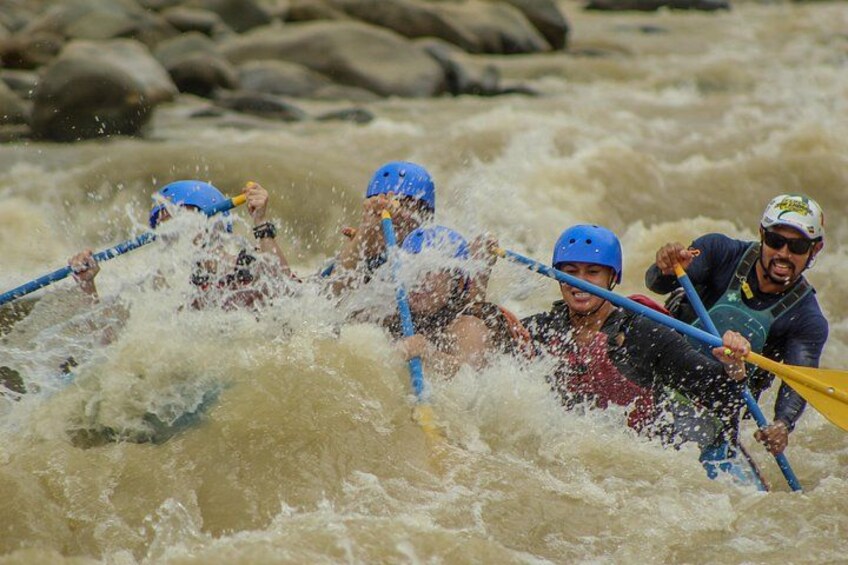 Whitewater Rafting Naranjo River from Manuel Antonio Class III-IV 2