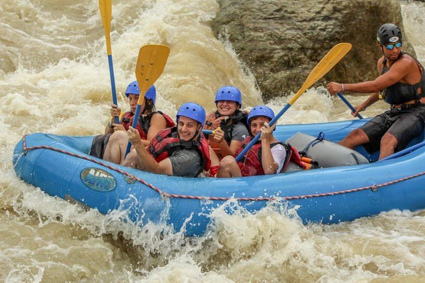 Whitewater Rafting Naranjo River from Manuel Antonio Class III-IV 2