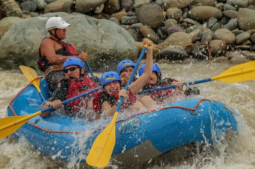 Whitewater Rafting Naranjo River from Manuel Antonio Class III-IV 4