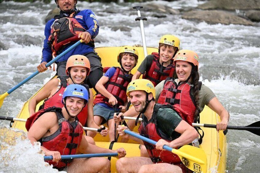 Balsa River White Water Rafting class 2/3 in Costa Rica 1