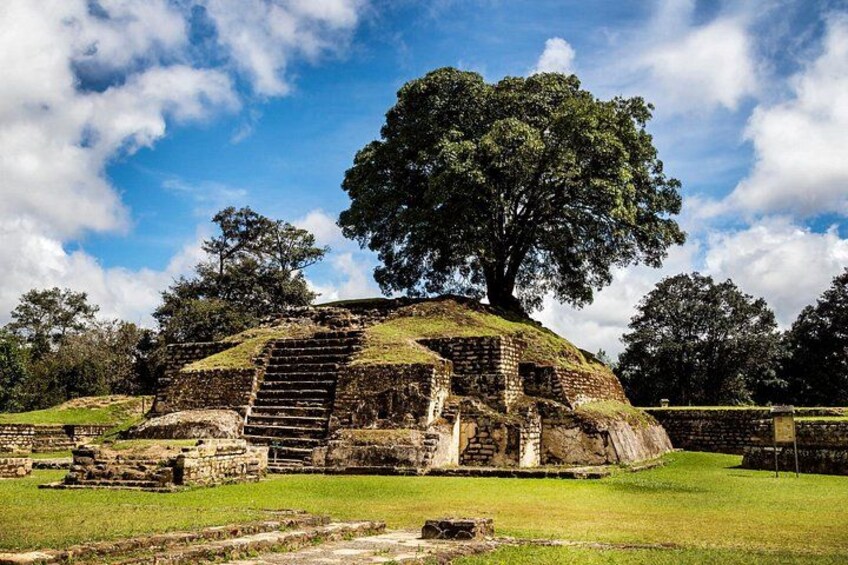 Iximche 1