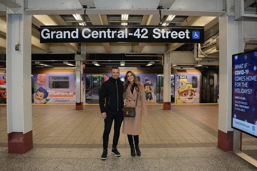NYC Professional Photoshoot and Walking Tour with Private Guide 5