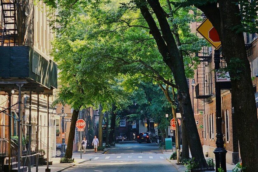 NYC: Greenwich Village Food Tour with 6 Locals Favorites Dishes 3