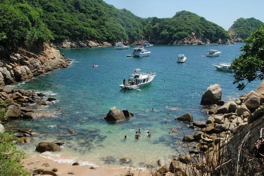 Scuba Diving for Beginners in Acapulco 2
