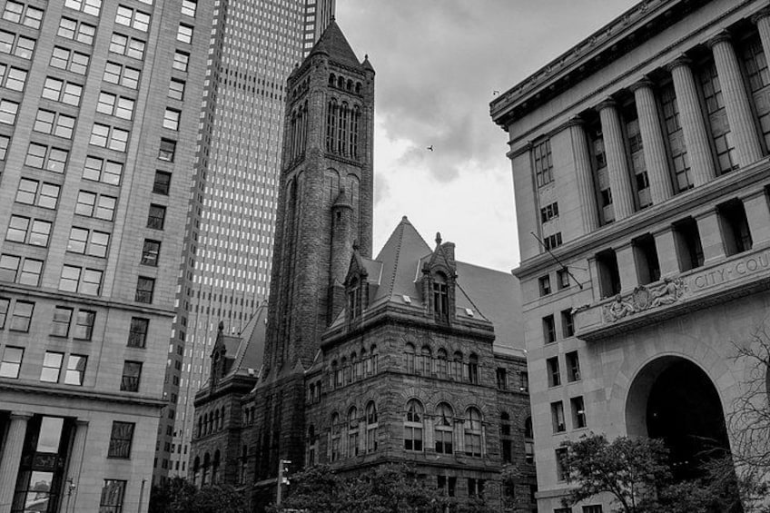 Get spooked while exploring the beautiful avenues and alleyways of Pittsburgh 2