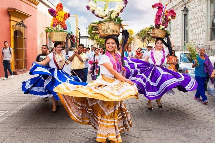Private Historic Oaxaca Old Town Tour with Mezcal Tasting 1