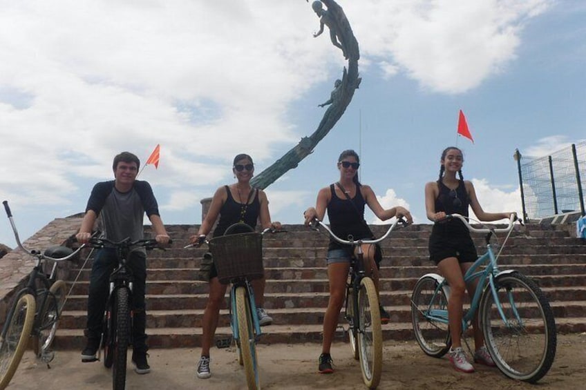 Private Tour in El Malecon Boardwalk Bike Ride 3
