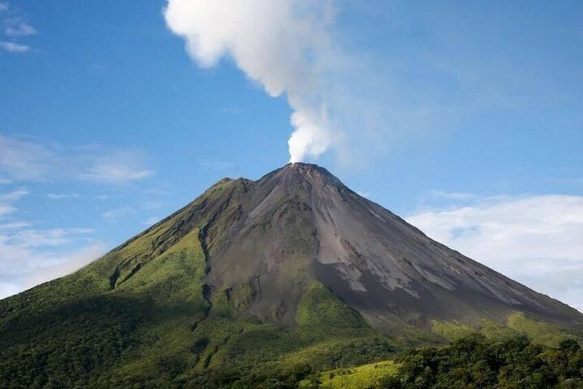 Arenal Volcano 1