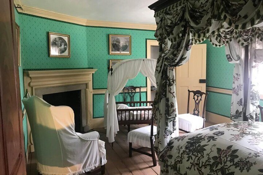 Guest bedroom in the mansion