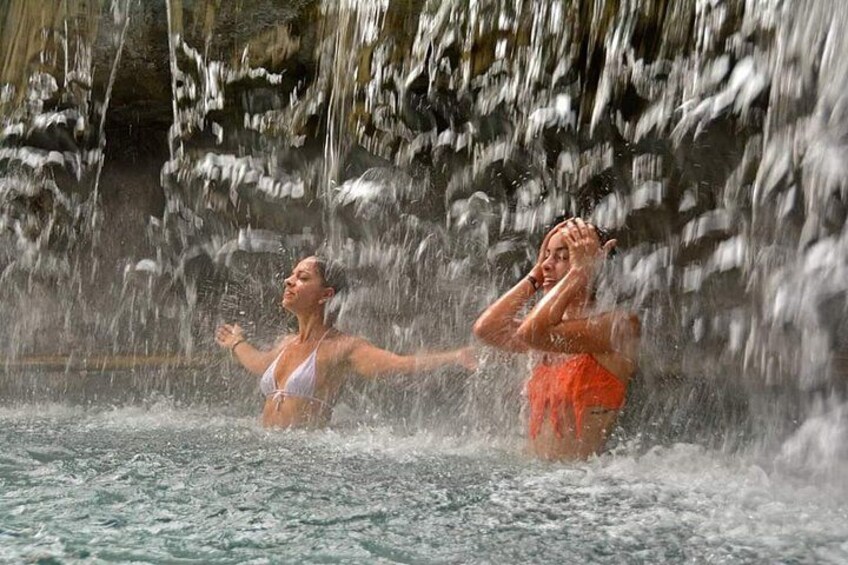 Arenal Volcano Combo 3 Lake Kayaking & Baldi Hot Springs by Greenway Tours 2