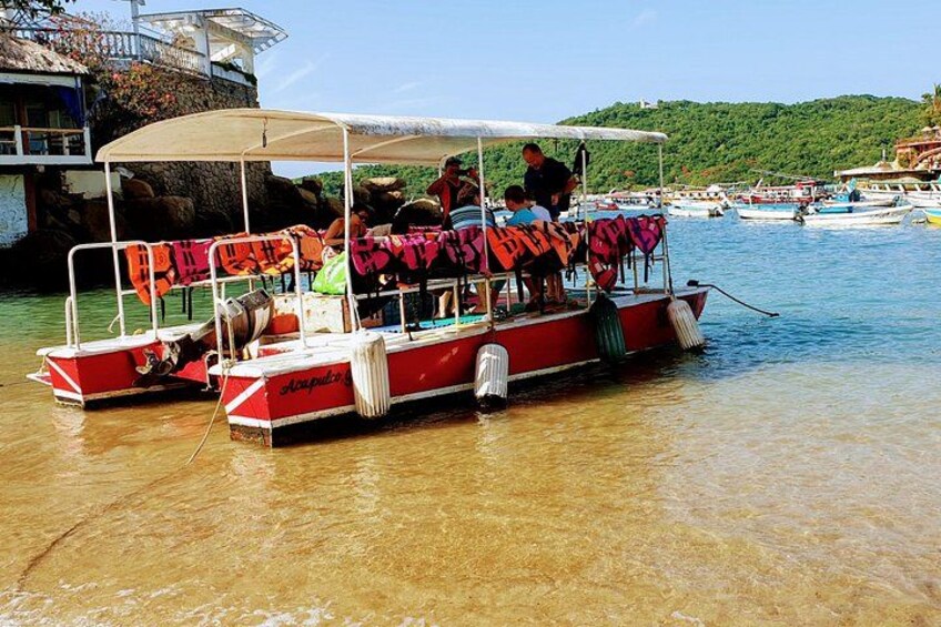 Sun, Sea & Streets: Beach Day + Snorkel Adventure & City Tour 2