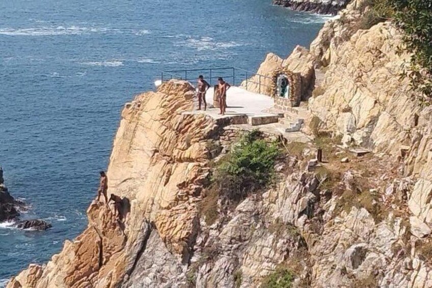 Hidden Acapulco: Off-the-Beaten-Path Immersive with Local Lunch 2