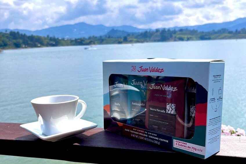 Guatape and El Peñol town and dam tour from Medellin 4