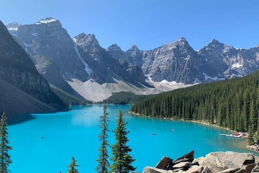 Lake Louise, Moraine Lake and the Icefields Parkway Full-Day Tour 4