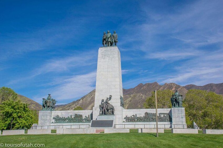 See the “This is the Place” Monument with City Sights—your guide shares the inspiring story of the pioneers’ arrival and the enduring symbolism of this site. 3