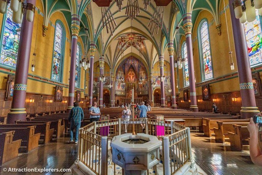 Step inside the Cathedral of the Madeleine with City Sights—your expert guide will highlight remarkable stained glass windows and the building’s spiritual significance. 3