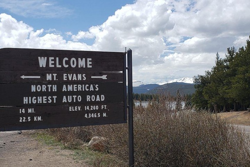Shared Half-Day Mountain Tour in Red Rocks Evergreen and Echo Lake 2
