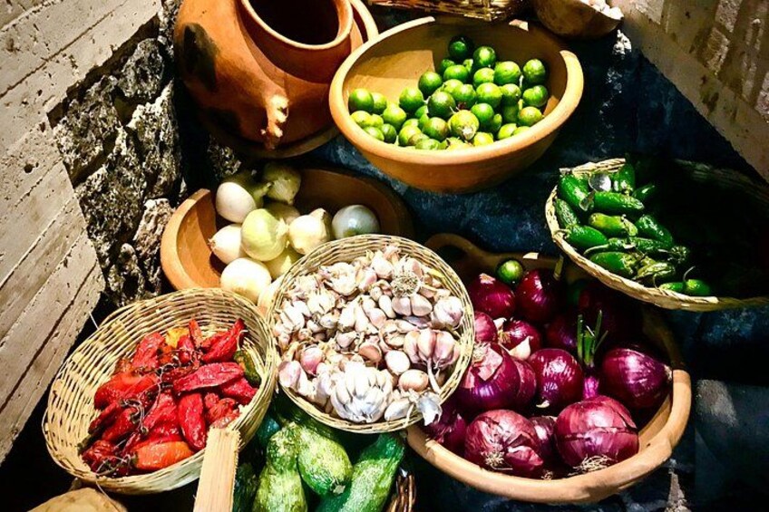 Mexico City Historical Centre Food Tour with 7 Tastings & Drinks 2