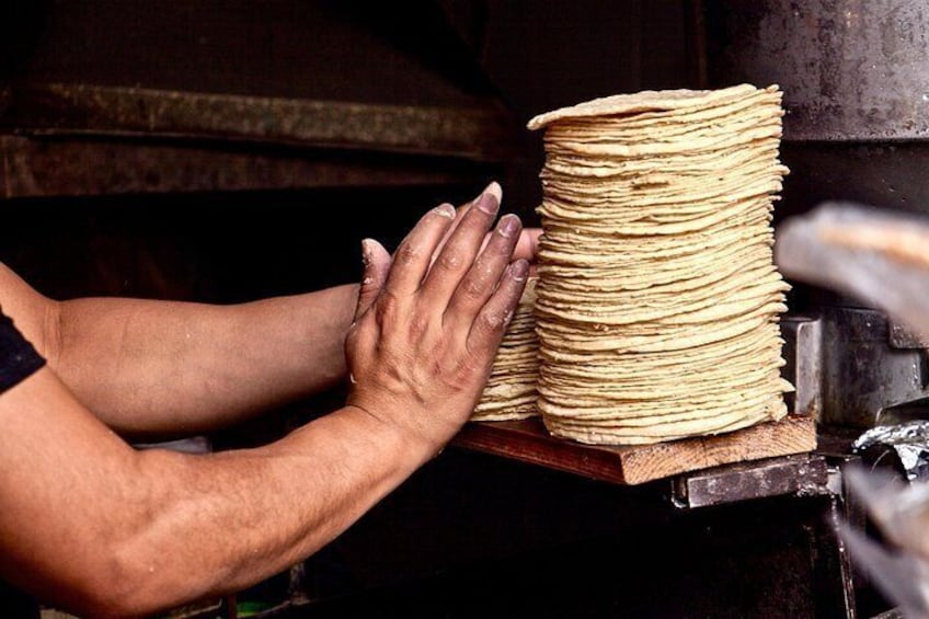 Mexico City Historical Centre Food Tour with 7 Tastings & Drinks 2