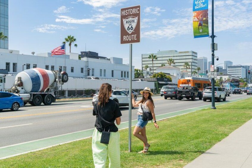 Hollywood, Beverly Hills and Celebrity Homes Open Air Van Tour 1