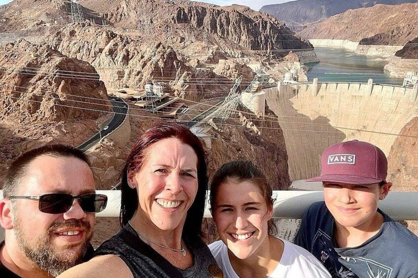 Hoover Dam Comedy Tour with Lunch and Comedy Club Tickets 1