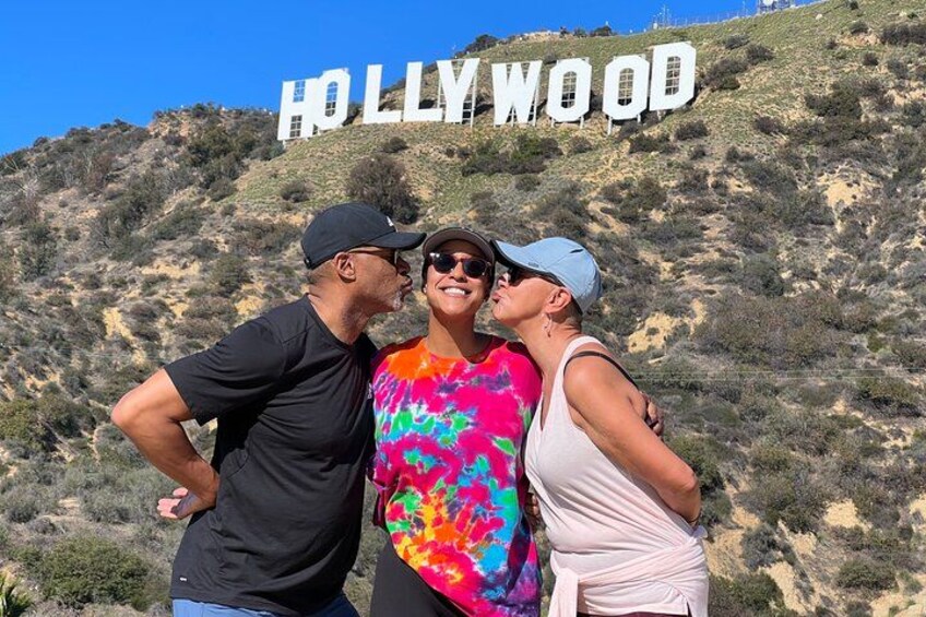 Hollywood Sign 2.5-Hour Tour with Comedians and Their Dogs 2