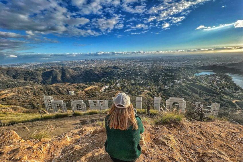 Hollywood Sign 2.5-Hour Tour with Comedians and Their Dogs 4