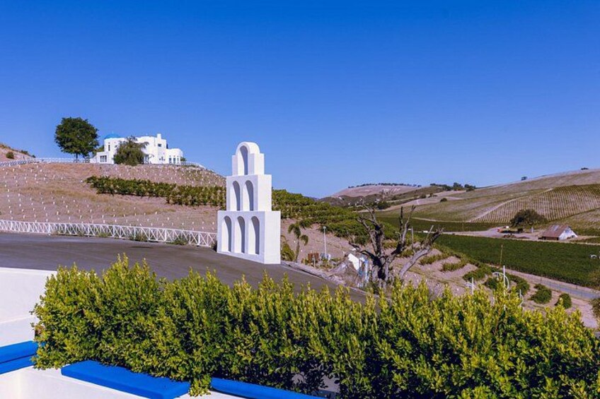 Beautiful views with a Thera and Mediterranean vibe in Paso Robles 2