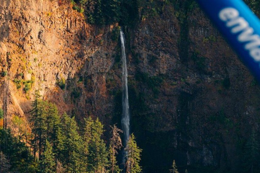 Multnomah Falls and Columbia River Gorge Tour by Envi Adventures 4