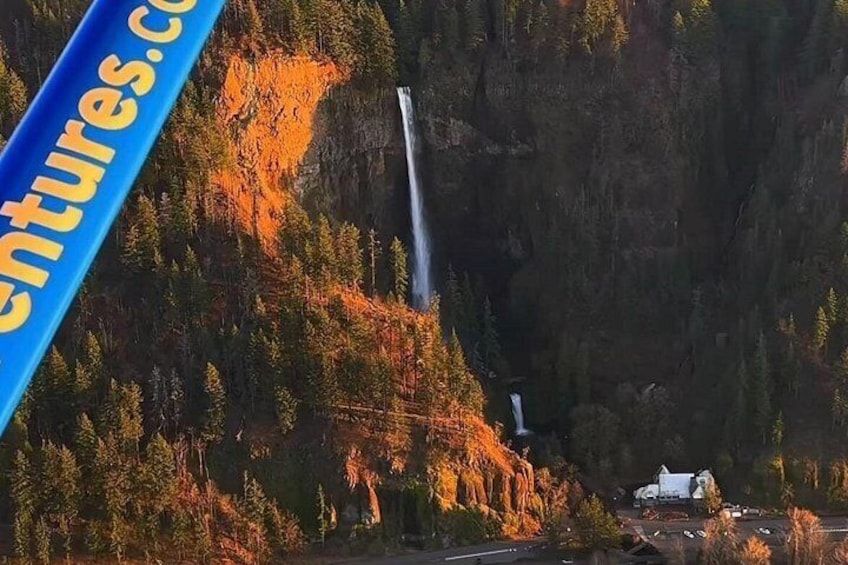 Flight tours Multnomah Falls 2