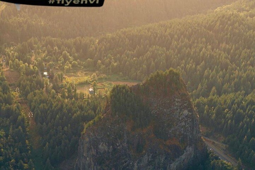 Multnomah Falls scenic flight air tour 3