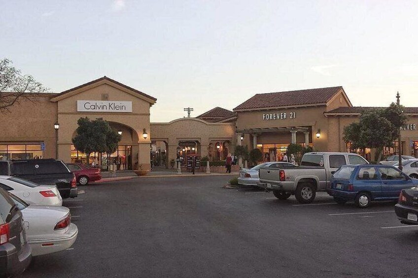 San Diego Shopping Tour to Las Amercias Outlet 2
