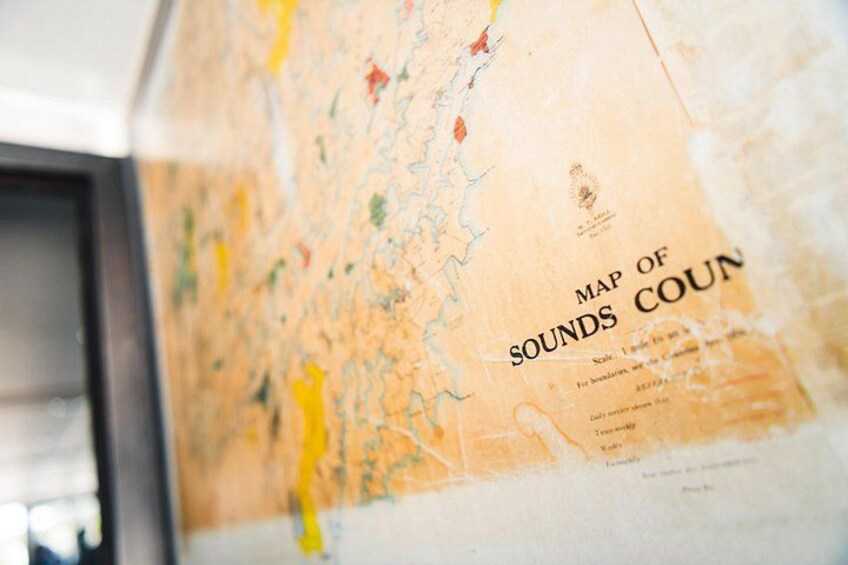 Une carte intitulée « Carte du comté de Sounds », sur laquelle on peut distinguer des éléments géographiques et du texte. 3