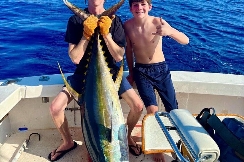 Kona Hawaii Per Person Shared Fishing with Bite Me Sportfishing 2