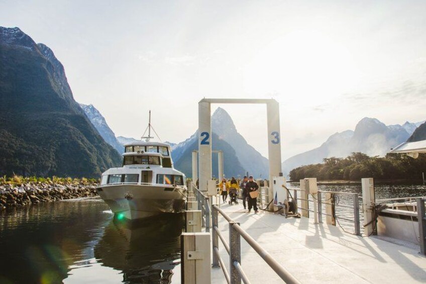 Boarding the cruise in Milford 3