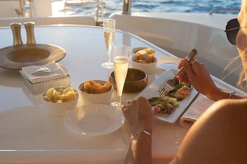 Prosecco and Tasting Menu 3