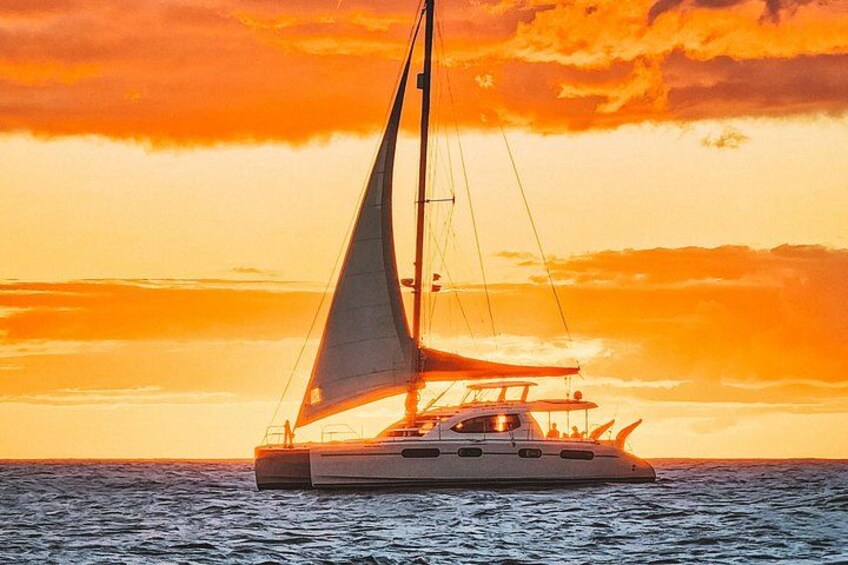 Ko Olina Sunsets from the MANAKAHI Yacht 4