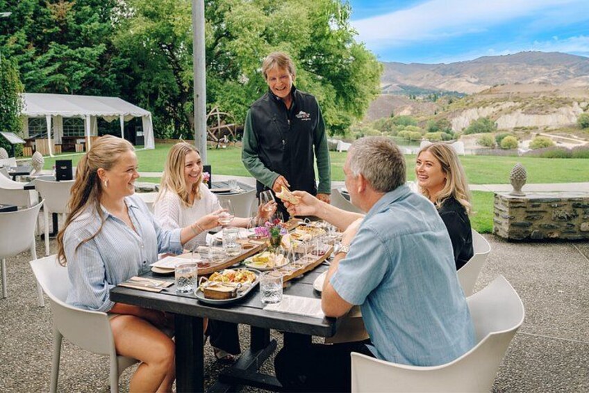 Enjoy a platter lunch with excellent views 3